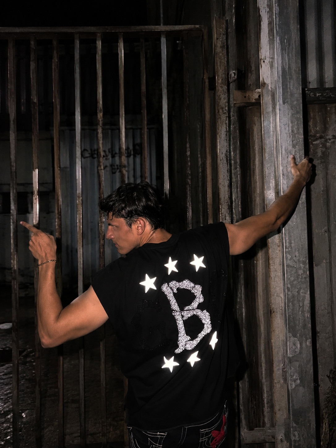 CAMISETA BLACK SLEEVE LESS GB STAR CLUB